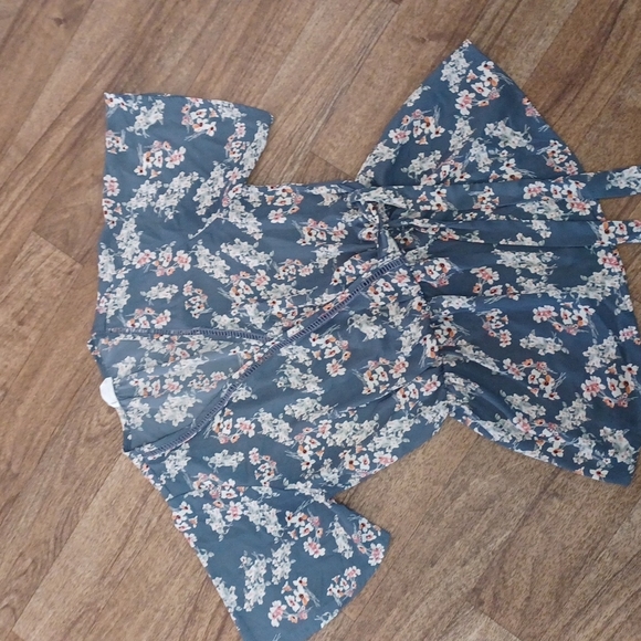 Sienna Sky top size medium - Picture 6 of 9